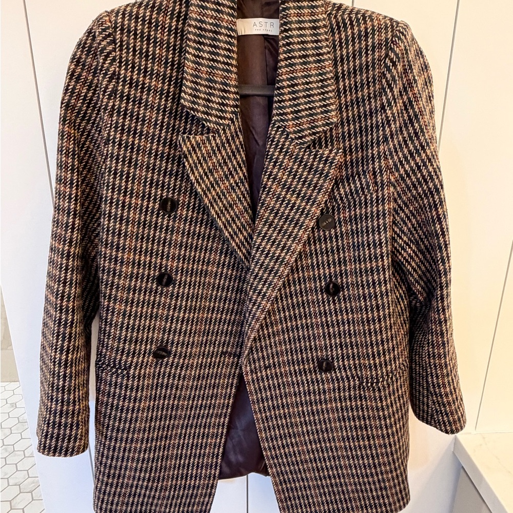 ASTR the Label Houndstooth Double-Breasted Blazer